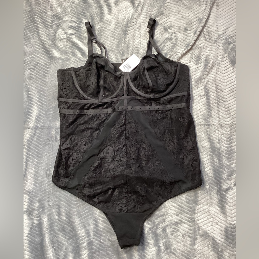 NWT Women’s Torrid Curve Black Lace Studded Strappy Bodysuit Lingerie 2 (2X).